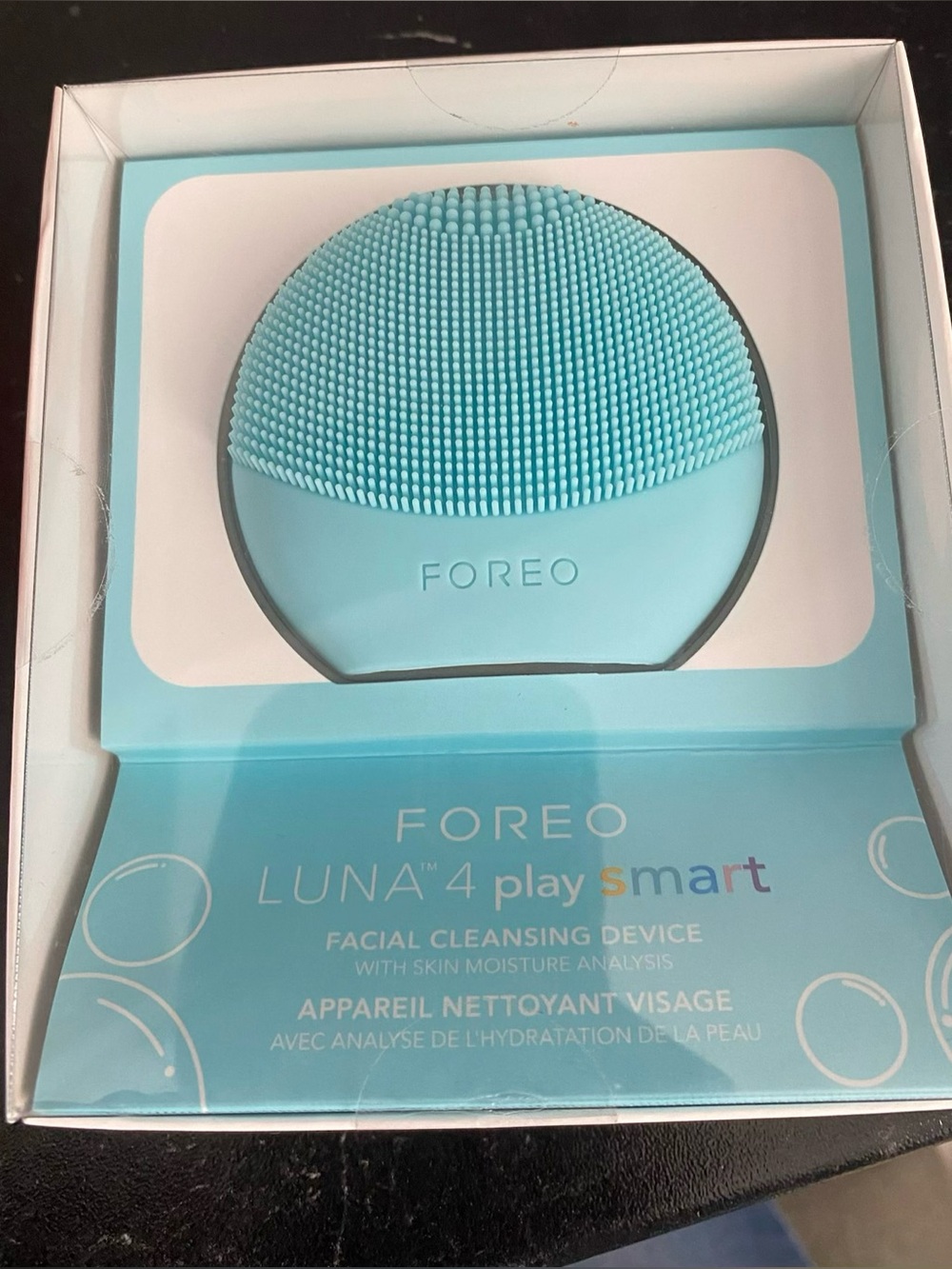 FOREO LUNA 4 Play Smart Facial Cleanser - Aqua